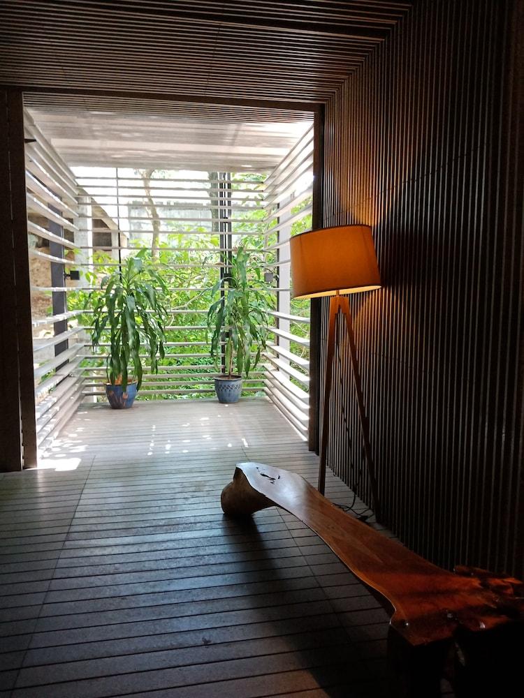 โอบูทิก สวีท โฮเต็ล แอท บันดา อุตามา Hotel เปอตาลิงจายา ภายนอก รูปภาพ