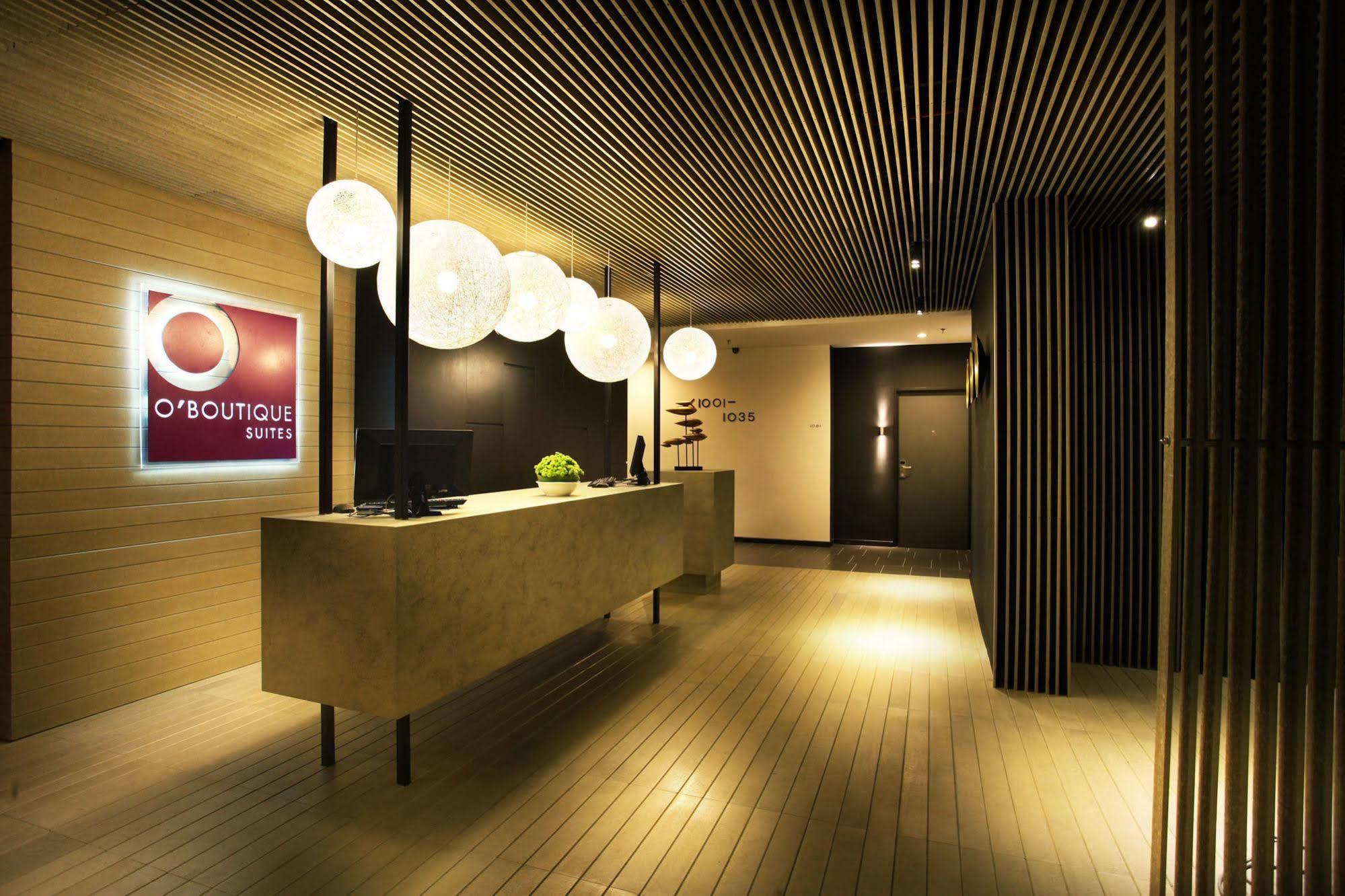 โอบูทิก สวีท โฮเต็ล แอท บันดา อุตามา Hotel เปอตาลิงจายา ภายนอก รูปภาพ